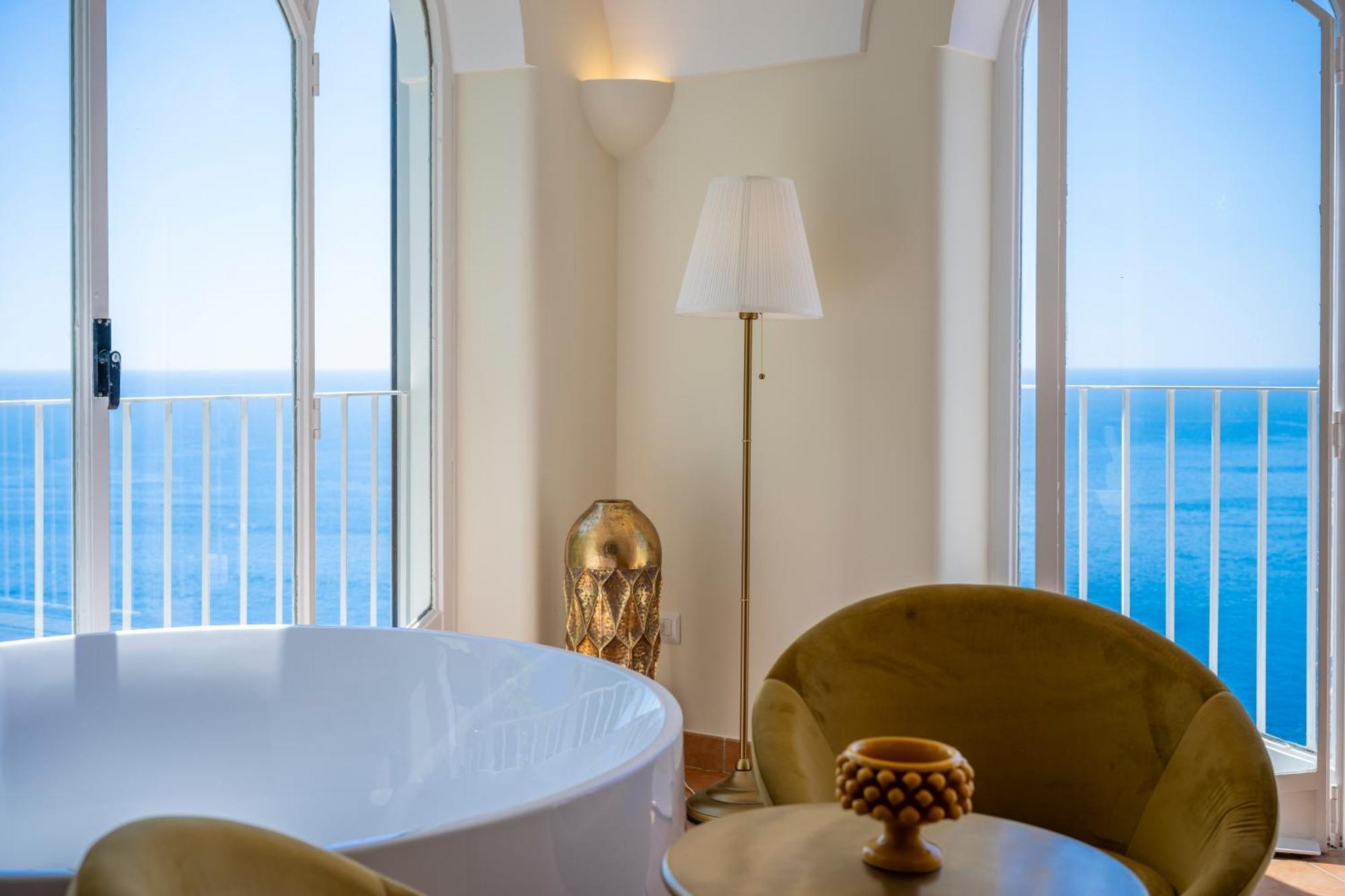 Villa Santa Chiara Positano Suites Exterior photo